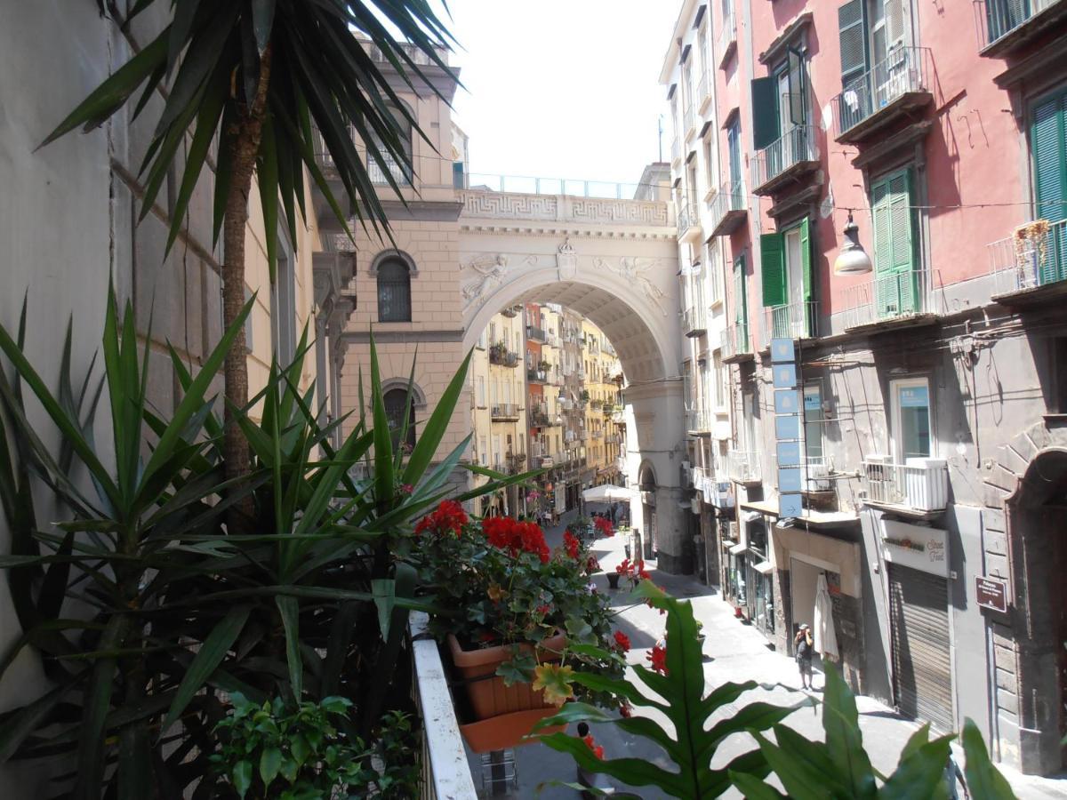 La Residenza Napoli Chiaia Short Let Apartment Superior Via Chiaia 82 Dış mekan fotoğraf