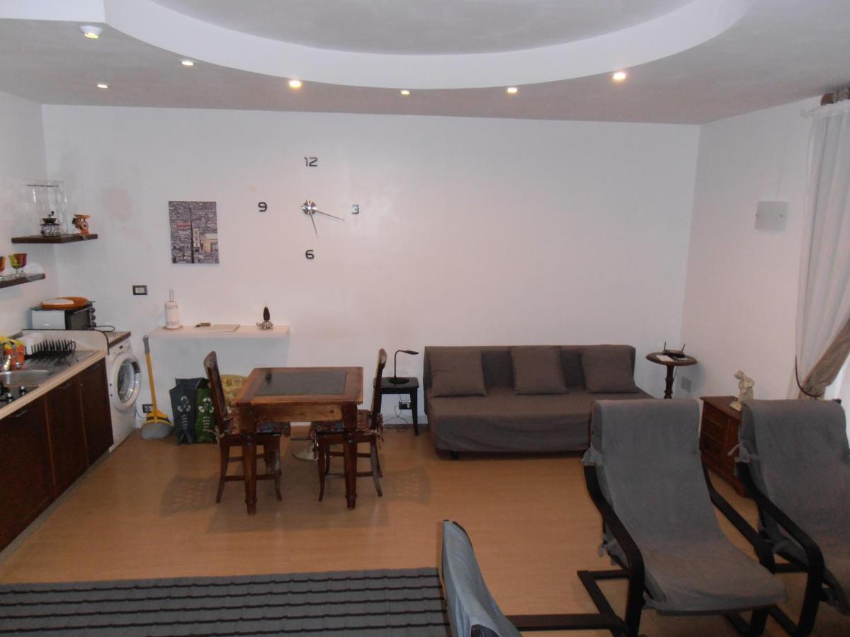 La Residenza Napoli Chiaia Short Let Apartment Superior Via Chiaia 82 Dış mekan fotoğraf