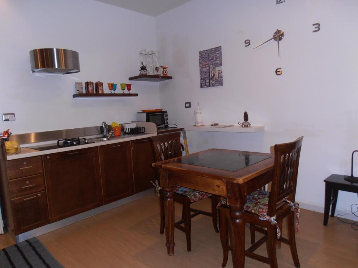 La Residenza Napoli Chiaia Short Let Apartment Superior Via Chiaia 82 Dış mekan fotoğraf