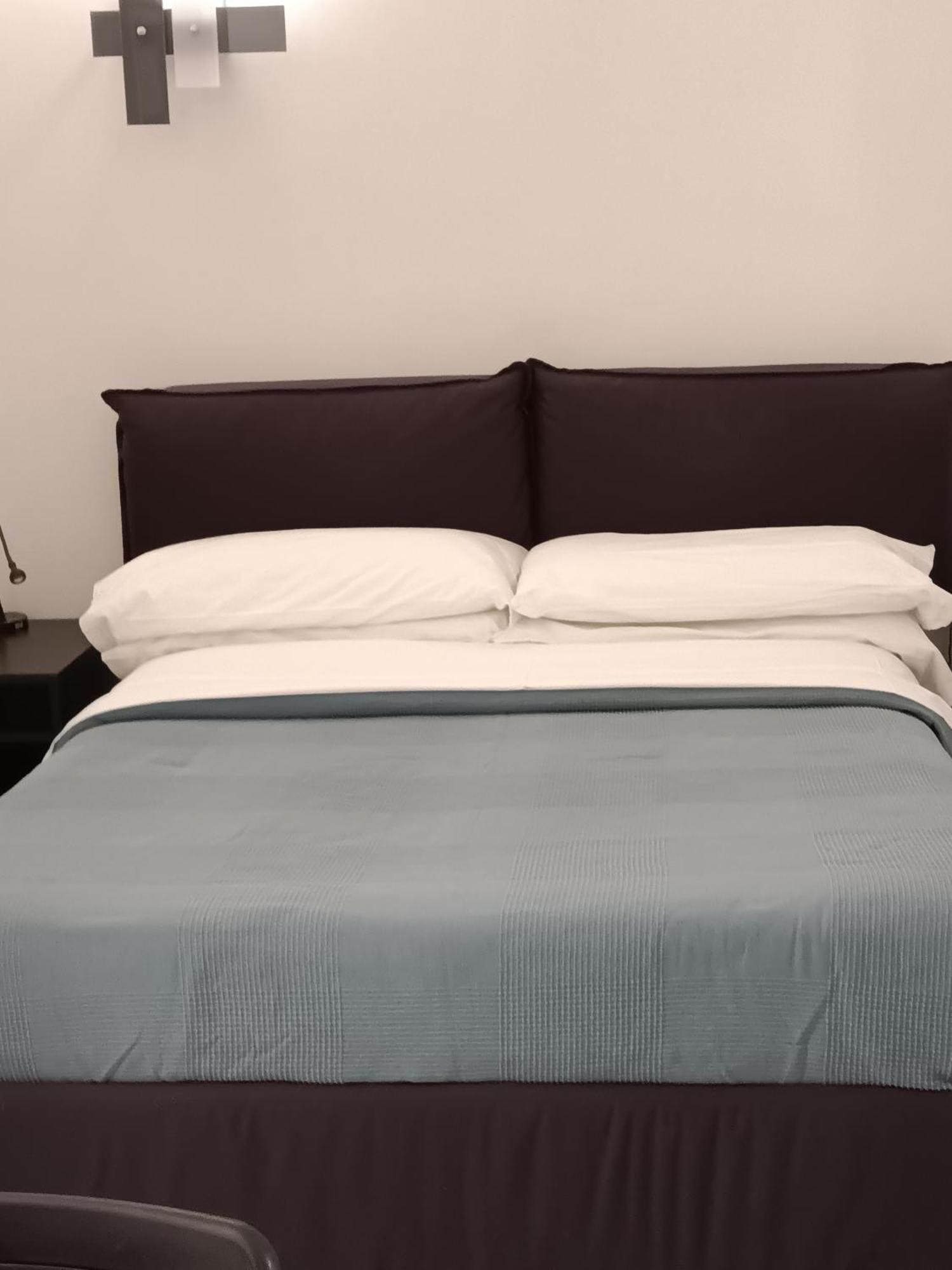 La Residenza Napoli Chiaia Short Let Apartment Superior Via Chiaia 82 Dış mekan fotoğraf