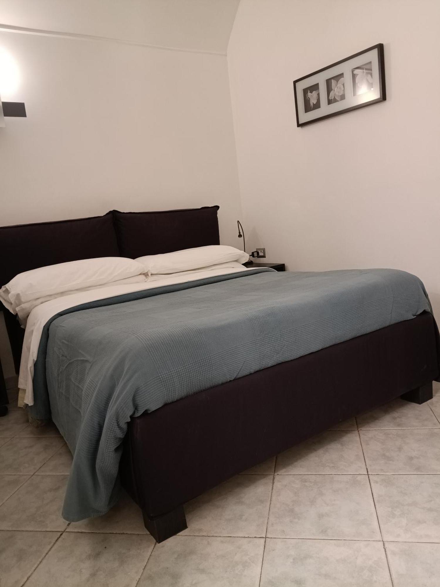 La Residenza Napoli Chiaia Short Let Apartment Superior Via Chiaia 82 Dış mekan fotoğraf