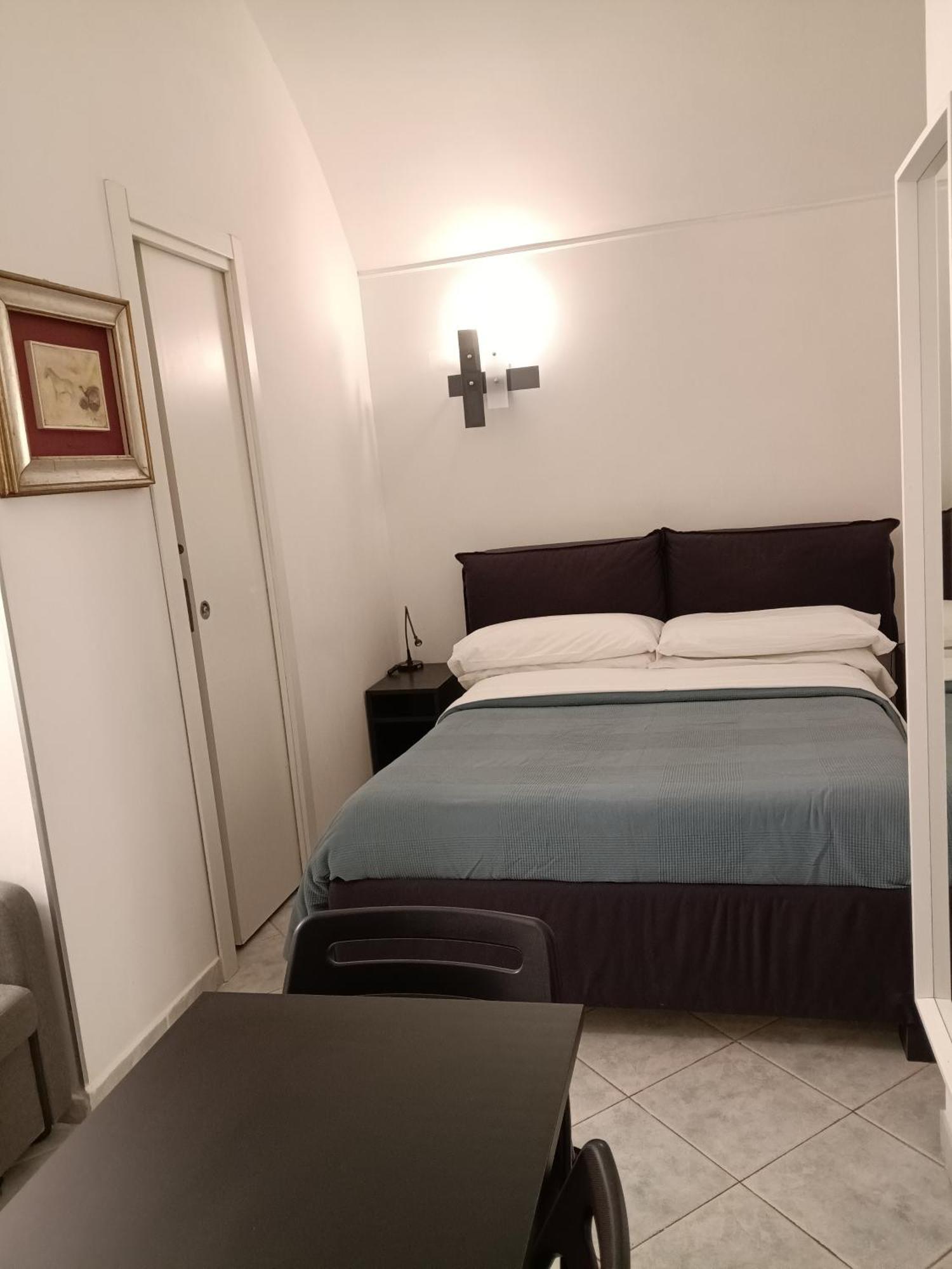 La Residenza Napoli Chiaia Short Let Apartment Superior Via Chiaia 82 Dış mekan fotoğraf